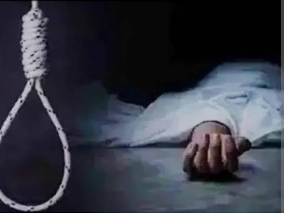 १३ वर्षीय विद्यार्थीनीची शाळेतच आत्महत्या…