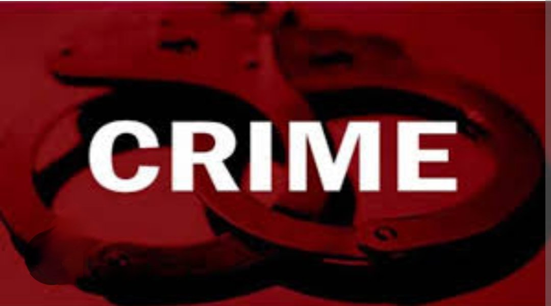 राज्यातील क्राईम काही संपेना..मामेभाउ व बहिण असे दोघे गप्पा मारत असताना 2 जणांनी चाकूंचा धाक दाखवून मारहाण करून तरुणीकडील सोन्याचे दागिने काढून घेऊन तीच्यावर अतिप्रसंग केला.